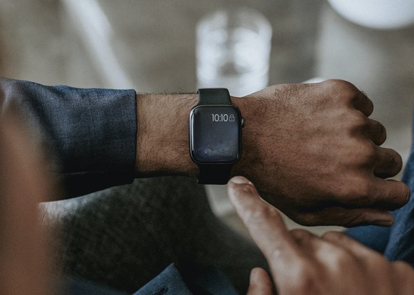 Montre connectée appel sms : guide d'achat complet